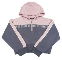 Světlerůžovo-šedá crop mikina s nápisem a kapucí Primark