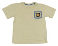 Smetanové tričko s háčkovanou kapsičkou Kiki&Koko