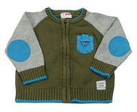 Khaki-šedý propínací svetr s nášivkou a motorkou name it.