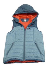 Modro-modrošedá šusťáková zateplená funkční vesta s kapucí Quechua