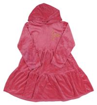 Růžové plyšové šaty s nápisem a kapucí 