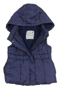 Tmavomodrá puntíkatá šusťáková zateplená vesta s kapucí Matalan