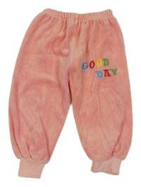 Růžové sametové tepláky s nápisem