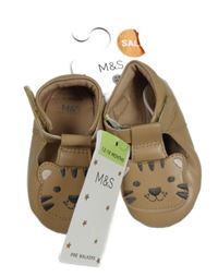 Nové - Hnědé capáčky s tygrem M&S vel. 19