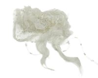 Bílá korálková ozdoba do vlasů