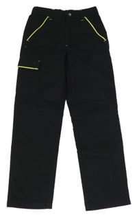 Černé kalhoty s kapsou a pruhy 