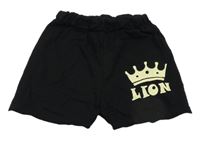 Černé kraťasy s korunkou a nápisem 