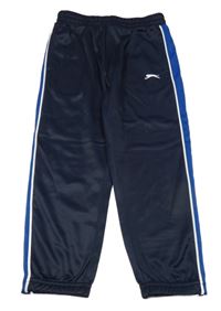 Tmavomodré sportovní tepláky s pruhy Slazenger