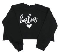 Černá crop mikina s nápisem a srdcem Shein