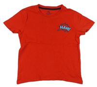 Červené tričko s nápisem Lupilu