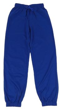 Kobaltově modré tepláky s nápisem z kamínků Shein