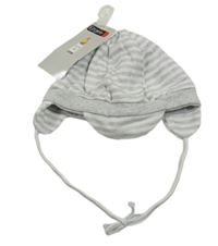 Nové - šedo-bílá pruhovaná melírovaná zavazovací čepice s kšiltem Ergee