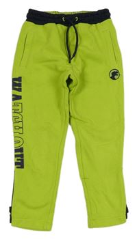 Zelené tepláky s nápisem kids