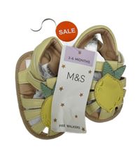 Nové - Žluté capáčky/sandály s citrónem M&S vel. 16/17