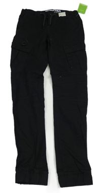 Nové - Černé cuff rifle s kapsami Chapter young