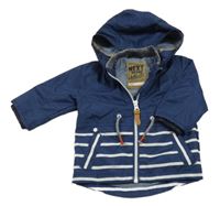Tmavomodro-bílá pruhovaná šusťáková jarní bunda s kapucí Next