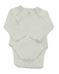 Bílé žebrované body C&A