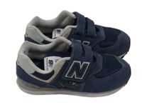 Tmavomodré semišové botasky New Balance vel. 28
