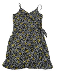 Černé kytičkované šaty s mašlí na boku Kiabi 