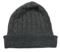 Šedá vzorovaná čepice 