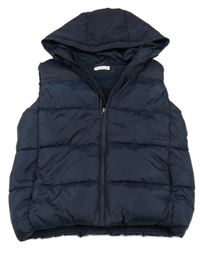 Tmavomodrá šusťáková zateplená vesta s kapucí Mango