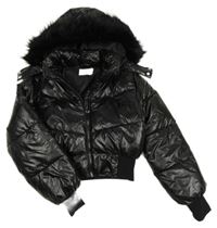 Černá šusťáková prošívaná zimní crop bunda s kapucí Matalan