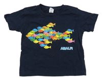 Tmavomodré tričko s rybičkami 