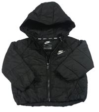 Černá prošívaná šusťáková zateplená bunda s logem a kapucí Nike