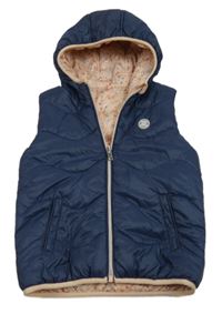 Tmavomodrá šusťáková zateplená oboustranná vesta s nášivkou a kapucí C&A