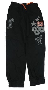 Černé plátěné cuff kalhoty s číslem John Baner