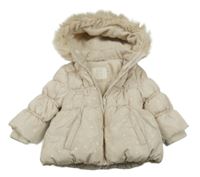 Světlebéžový prošívaný šusťákový zimní kabát se srdíčky a kapucí s kožešinou PRIMARK