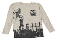 Světlebéžovo-černé triko s basketbalistou Chapter young