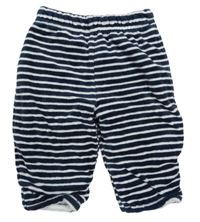 Tmavomodro-bílé pruhované sametové zateplené tepláky C&A