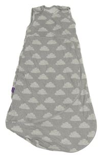 Šedo-bílý podšitý spací pytel s mraky 
