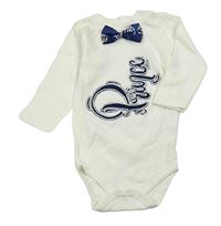 Smetanové body s nápisem a motýlkem