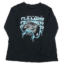 Černé triko s ovladačem