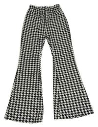 Černo-bílé kostkované flare kalhoty Shein