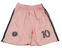 Růžové sportovní kraťasy s číslem 