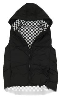 Nové - Černá šusťáková prošívaná zateplená vesta s kapucí Dunnes