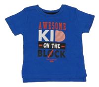 Cobaltově modré tričko s nápisy Rebel