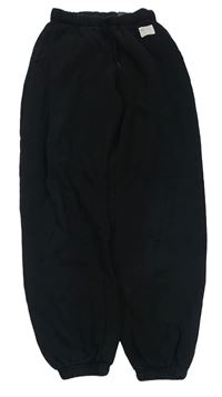 Černé tepláky s nášivkou H&M
