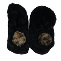 Černé chlupaté domácí bačkory s bambulí vel. 