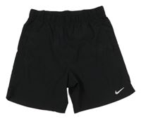 Černé šusťákové funkční sportovní kraťasy s logem Nike