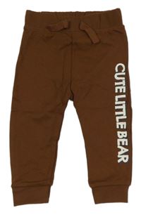 Hnédé tepláky s nápisem a medvídkem Dopodopo