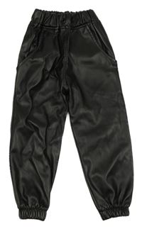 Černé koženkové cuff kalhoty 