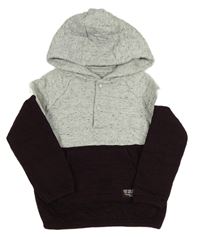 Mahagonovo-světlešedá prošívaná vyteplená mikina s kapsou s nášivkou a kapucí C&A