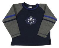 Tmavomodro-šedá mikina s číslem 