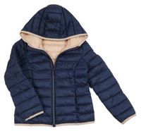 Tmavomodrá šusťáková zateplená bunda s kapucí 