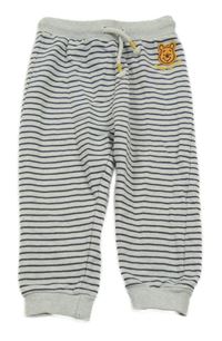 Šedo-tmavošedé pruhované tepláky s medvídkem Pú Disney