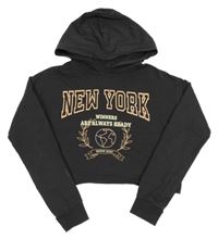 Antracitová lehká crop mikina s nápisem a kapucí Destination